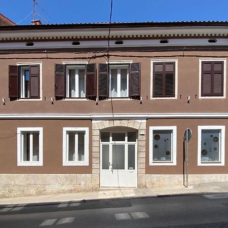 D&A Central Luxury Apartments With Free Parking Пула Екстериор снимка