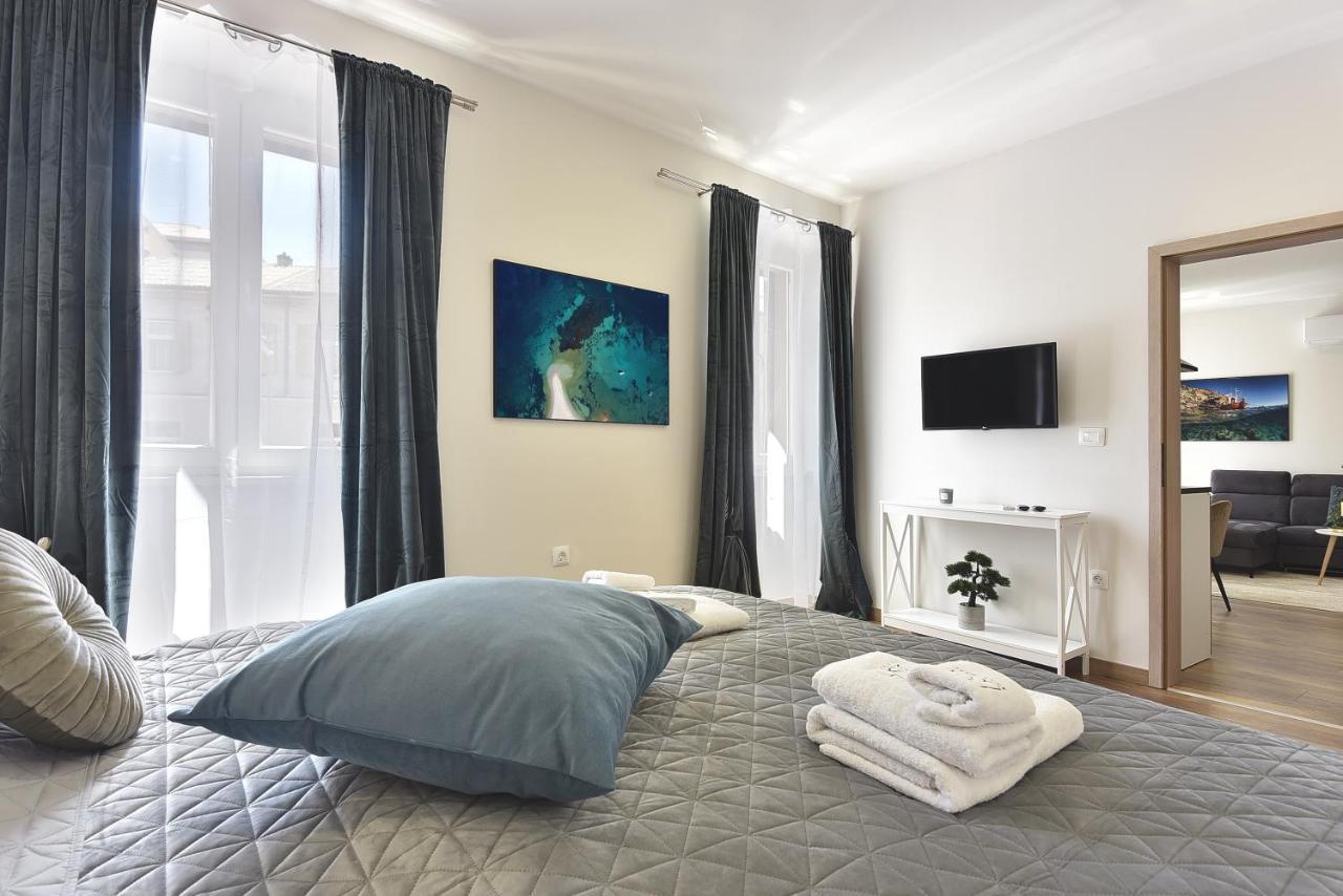 D&A Central Luxury Apartments With Free Parking Пула Екстериор снимка