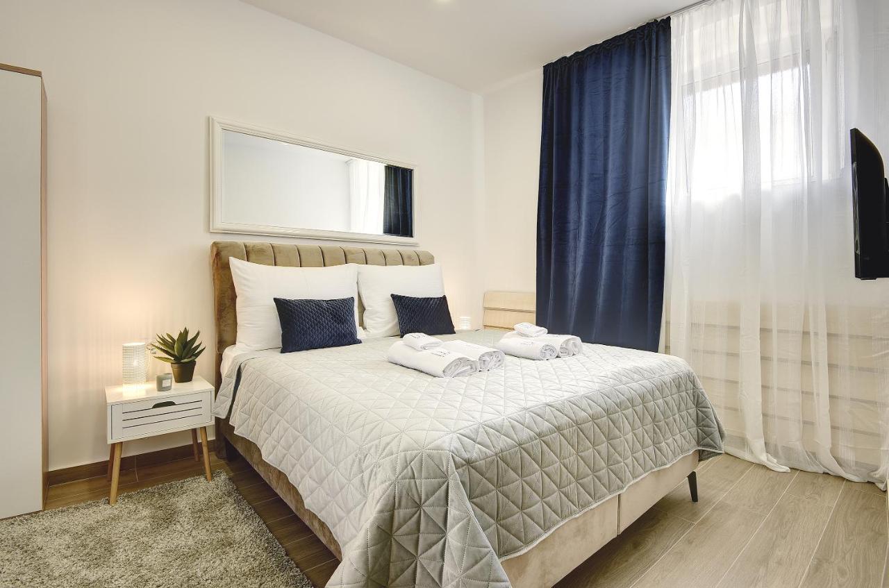 D&A Central Luxury Apartments With Free Parking Пула Екстериор снимка