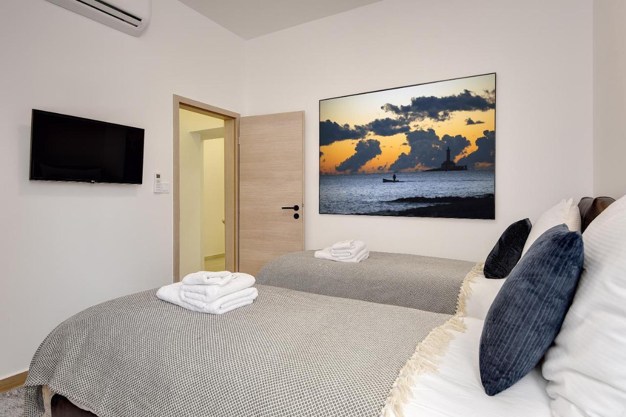 D&A Central Luxury Apartments With Free Parking Пула Екстериор снимка