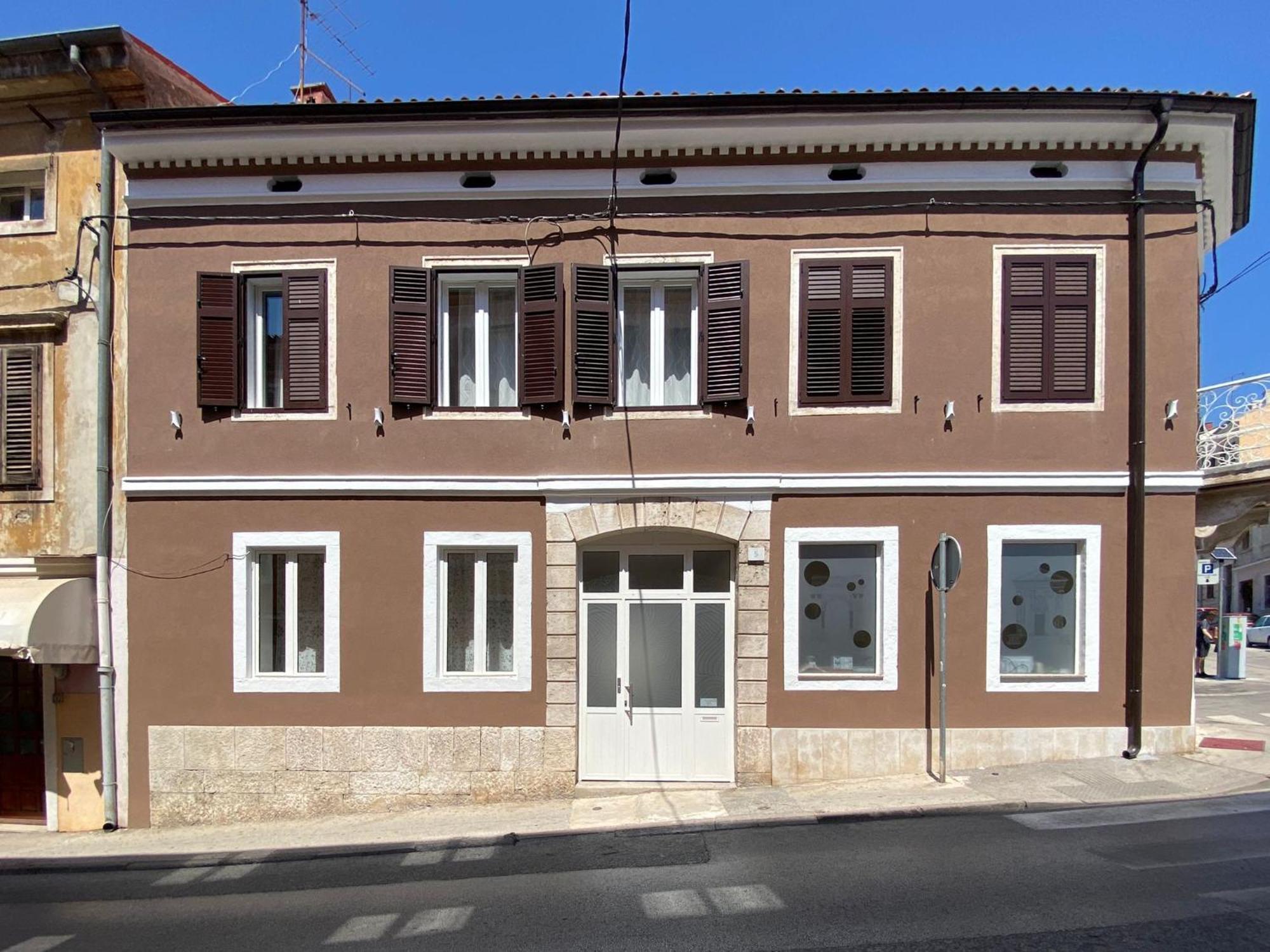 D&A Central Luxury Apartments With Free Parking Пула Екстериор снимка