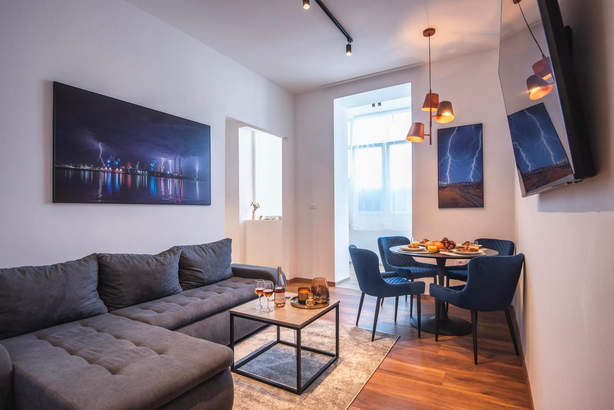 D&A Central Luxury Apartments With Free Parking Пула Екстериор снимка